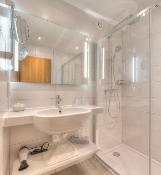 غرفة قياسية مزوَّدة بشُرفة, Landhaus Strolz