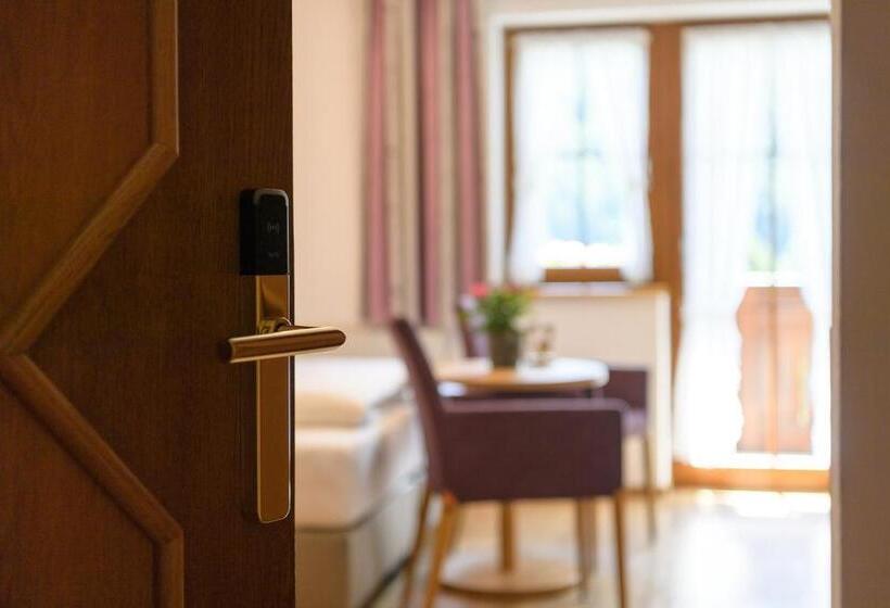 غرفة قياسية مزوَّدة بشُرفة, Landhaus Strolz