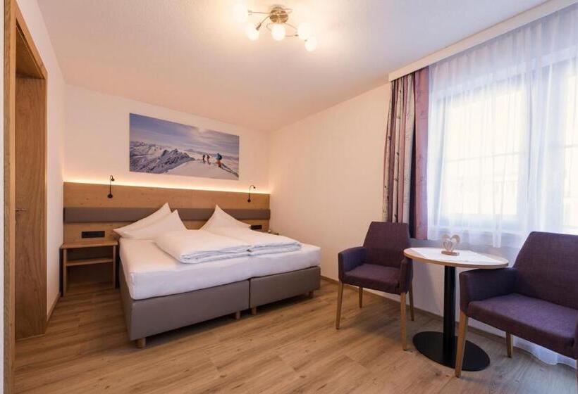 غرفة قياسية مزوَّدة بشُرفة, Landhaus Strolz