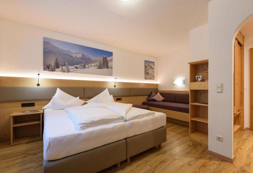 اتاق استاندارد سه نفره, Landhaus Strolz