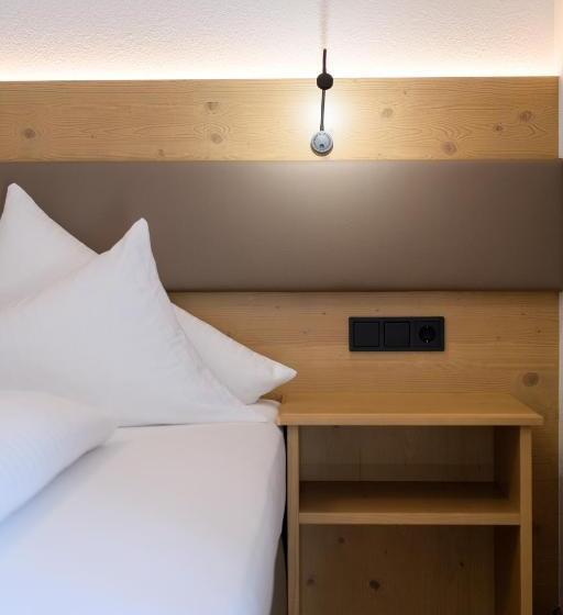 غرفة قياسية مزوَّدة بشُرفة, Landhaus Strolz