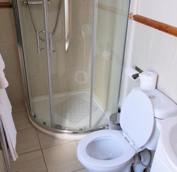 غرفة قياسية, Royal Valentia