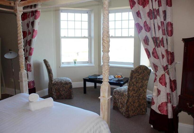 غرفة ديلوكس مطلّة علي البحر, Royal Valentia