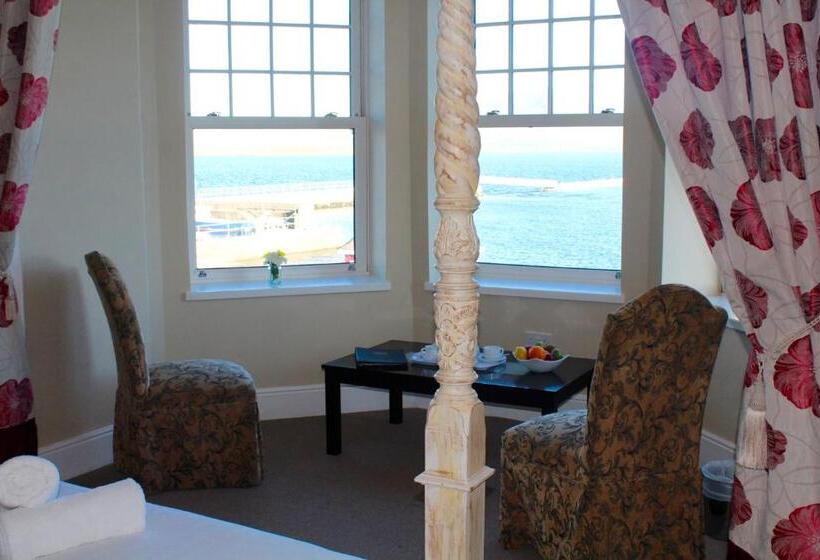 غرفة ديلوكس مطلّة علي البحر, Royal Valentia