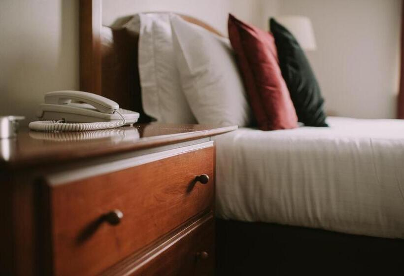 غرفة قياسية, Royal Valentia