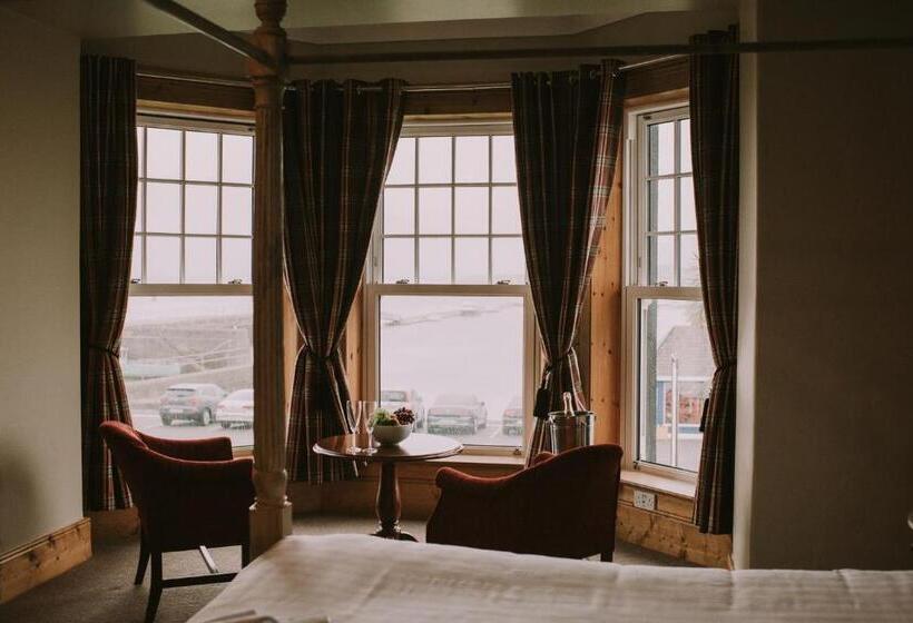 غرفة ديلوكس مطلّة علي البحر, Royal Valentia