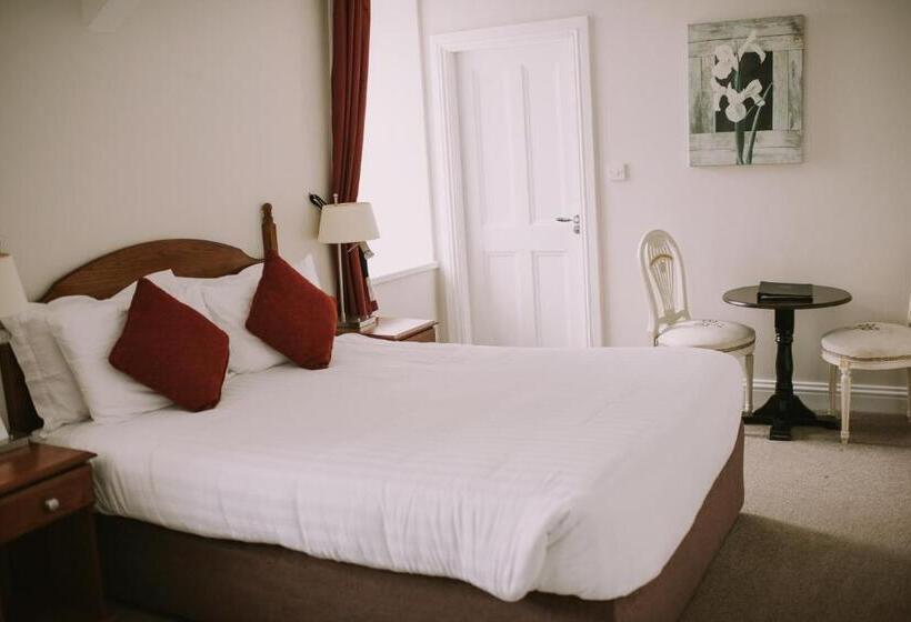 غرفة قياسية, Royal Valentia