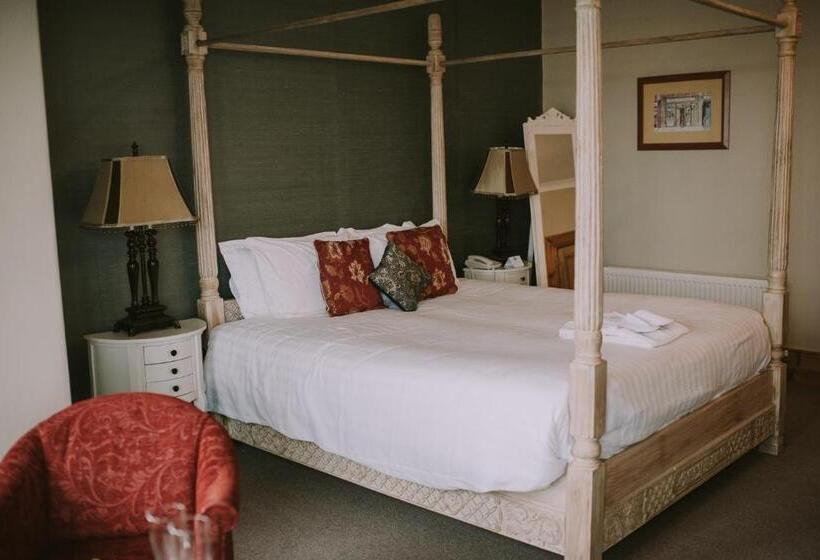 غرفة ديلوكس مطلّة علي البحر, Royal Valentia