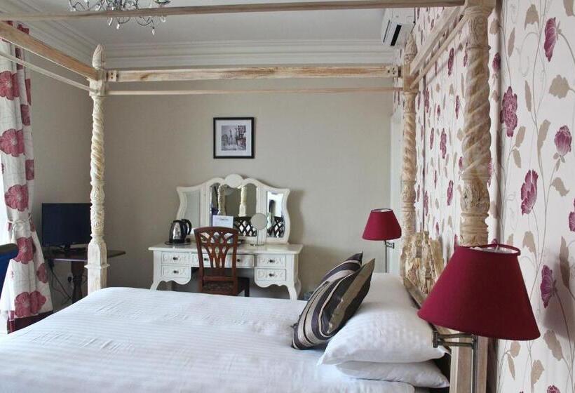 غرفة ديلوكس مطلّة علي البحر, Royal Valentia