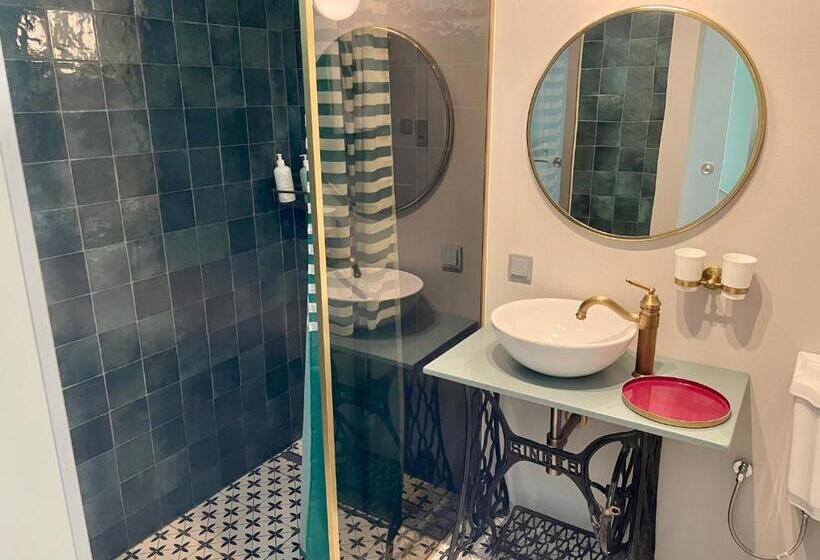 سوییت با چشمانداز کوه, Villa Oxa Boutique Design