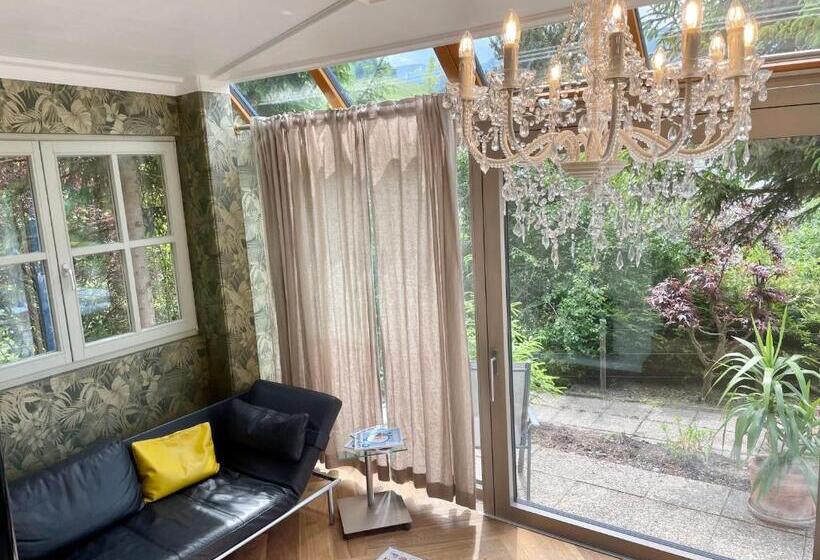 سوییت با چشمانداز کوه, Villa Oxa Boutique Design