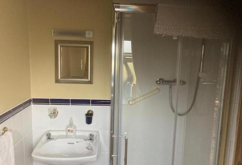 اتاق استاندارد, Evergreen Bed & Breakfast