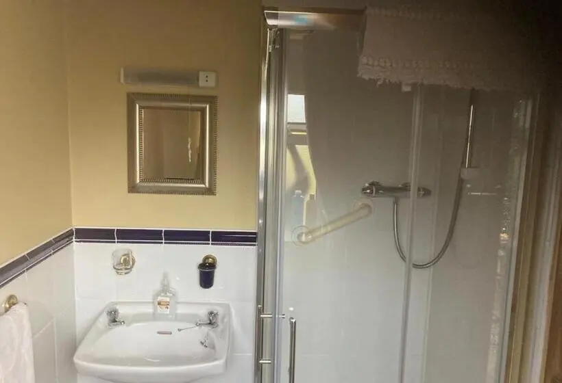 اتاق استاندارد, Evergreen Bed & Breakfast