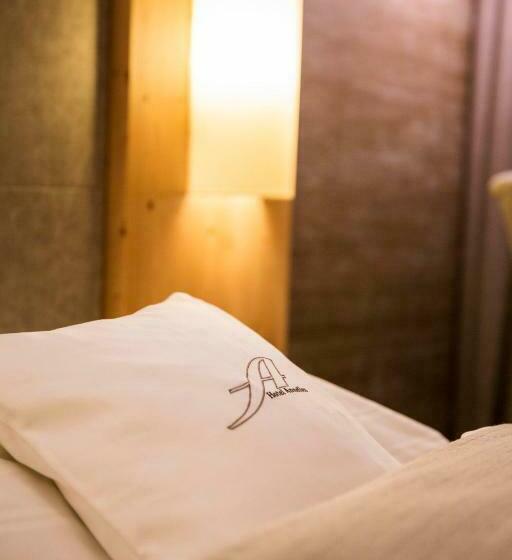 スタンダードルーム, Annelies