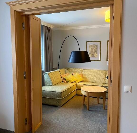 バルコニー付スイート, Annelies