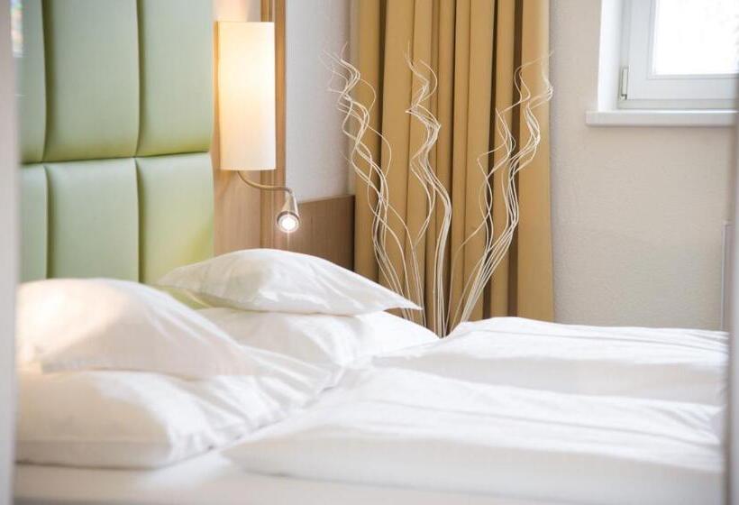 スタンダードルーム, Annelies