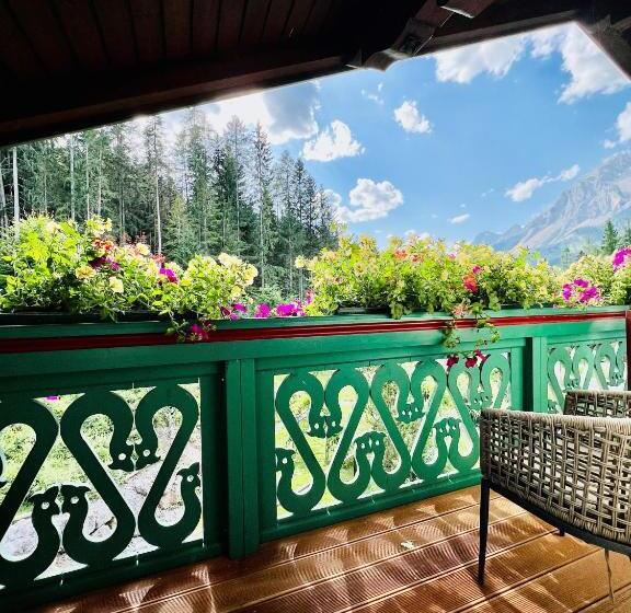 エコノミールーム, Annelies