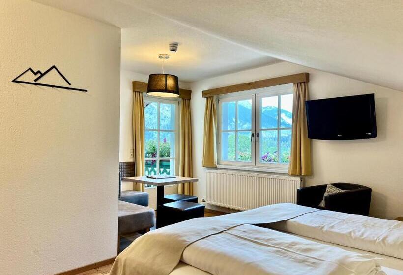 エコノミールーム, Annelies