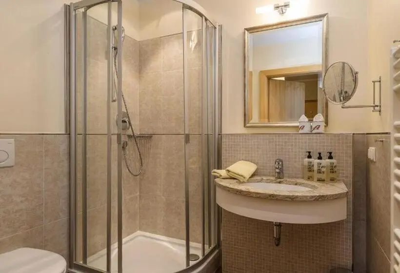 Junior Suite, Annelies