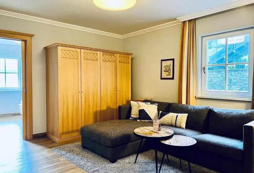 Junior Suite, Annelies