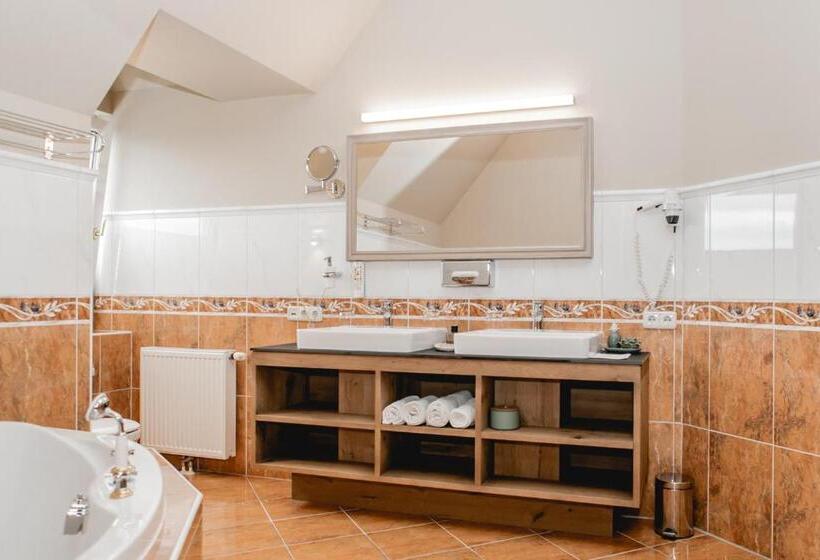 Люкс Кровать Кинг, Avita Resort Bad Tatzmannsdorf