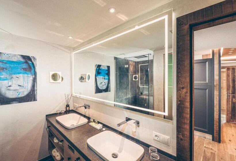 스위트, Bergkristall Zillertal   Adults Only 16 Years Plus