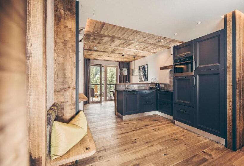 스위트, Bergkristall Zillertal   Adults Only 16 Years Plus