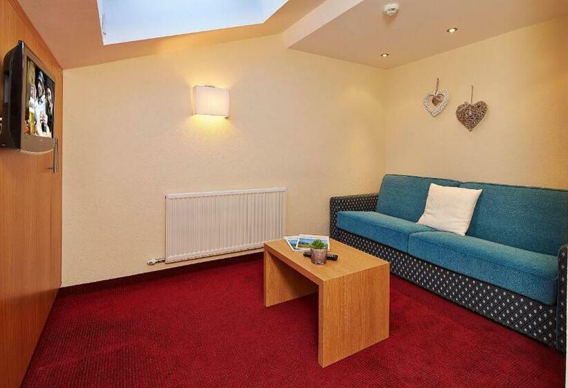 주니어 스위트, Garni Maria Theresia