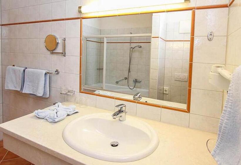 جناح جونيور, Gasthof Bad Hochmoos