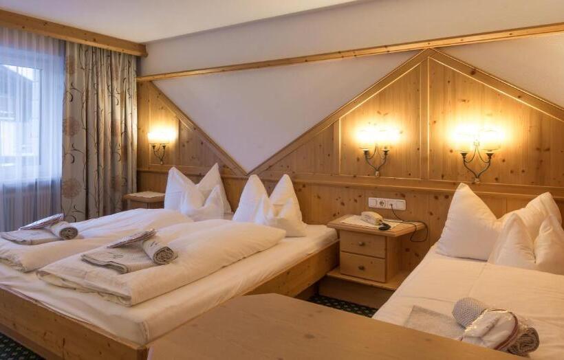 스탠다드 트리플 발코니 룸, Grieserin