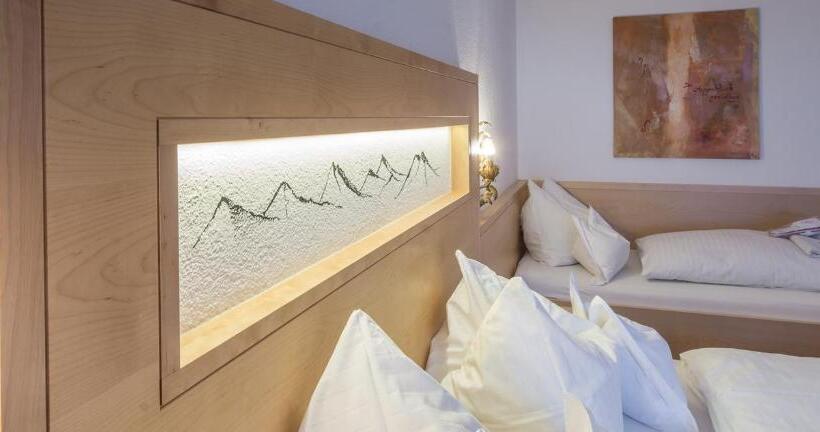 스탠다드 트리플 발코니 룸, Grieserin