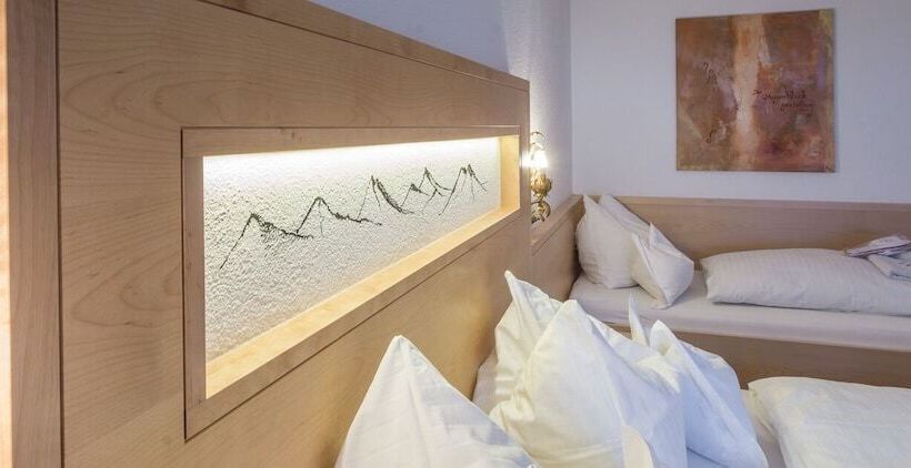 스탠다드 트리플 발코니 룸, Grieserin