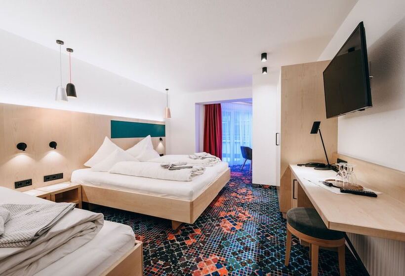 스탠다드 트리플 발코니 룸, Grieserin