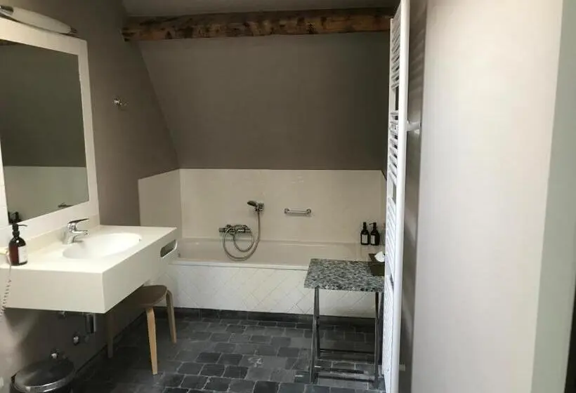 Comfort Kolmen Hengen Huone, Het Oud Gemeentehuis De Levensboom