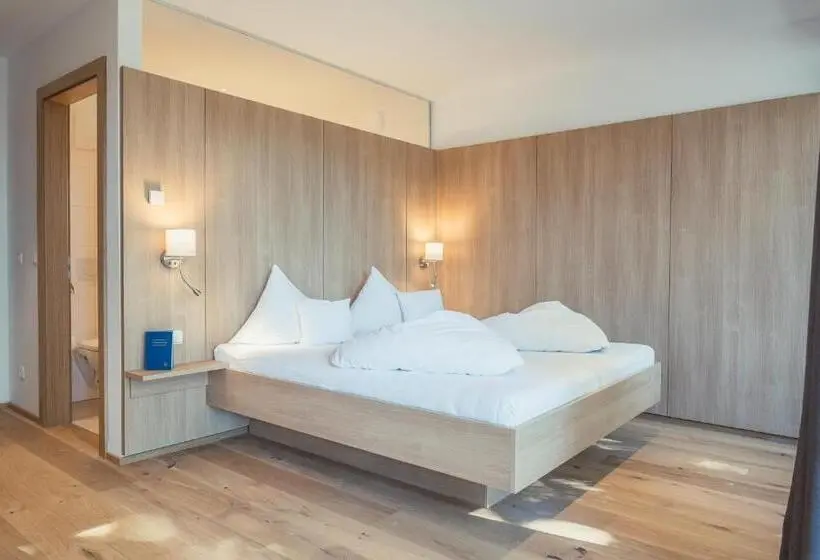 Deluxe-huone Parveke, Kendler