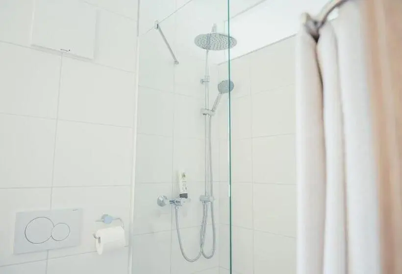 Standard-huone Parveke, Kendler