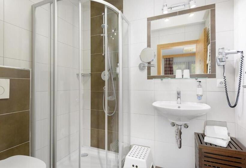 ファミリールーム, Salzburgerhof