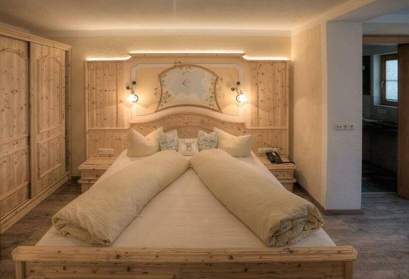 스탠다드 트리플 룸, Tanzer