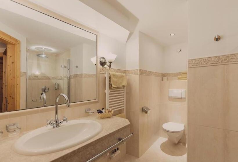 침실 3개 아파트, Tanzer