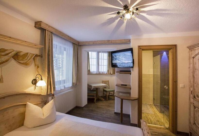 패밀리 룸, Tanzer