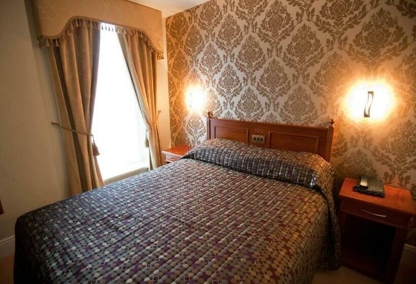 Номер Стандарт, Westenra Arms