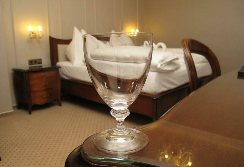 חדר סטנדרט, Zum Heiligen Geist