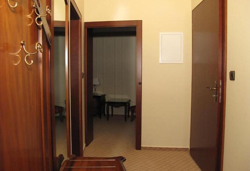 חדר משפחתי, Zum Heiligen Geist