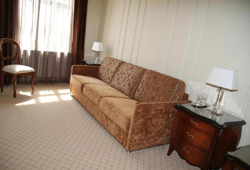 דירת חדר, Zum Heiligen Geist