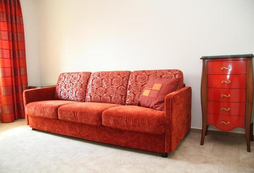 דירת חדר, Zum Heiligen Geist