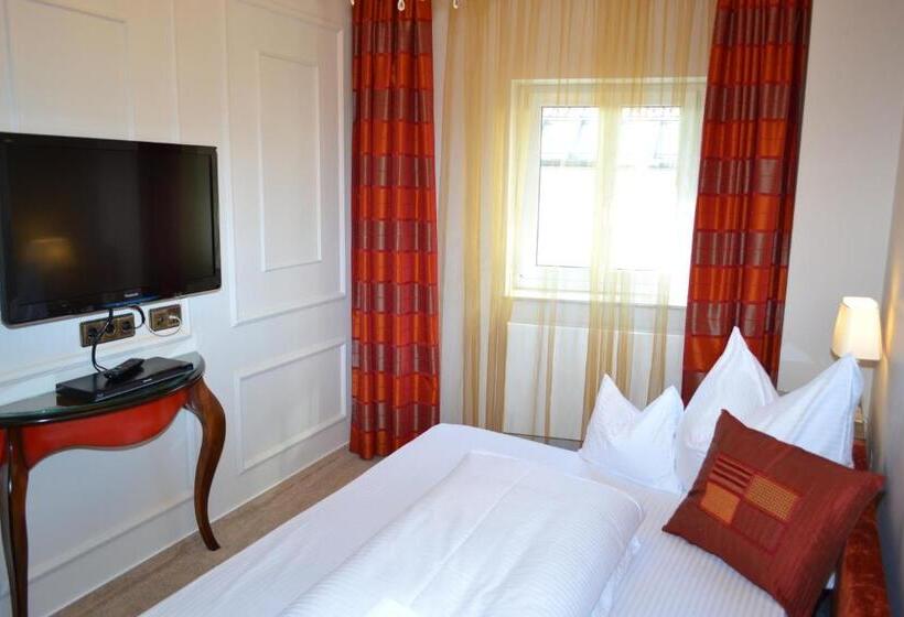 חדר משפחתי, Zum Heiligen Geist