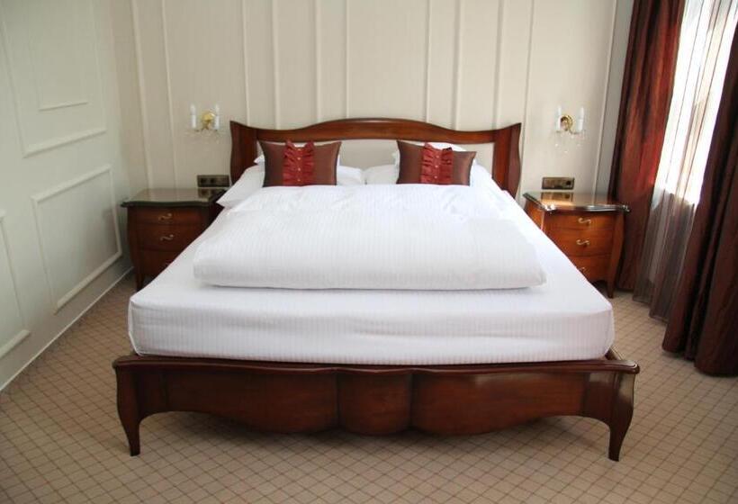 דירת חדר, Zum Heiligen Geist