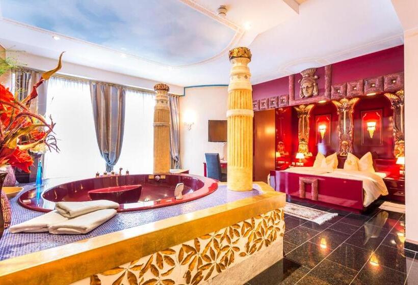 סוויטה עם ג'קוזי, Schlosshotel Lacknerhof