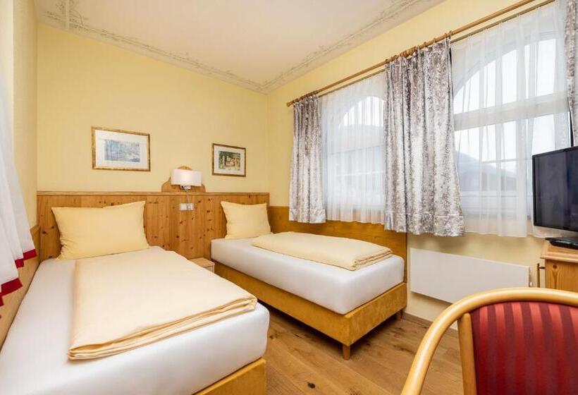 חדר משפתחתי סופריור, Schlosshotel Lacknerhof