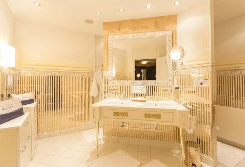 スイート, Schlosshotel Lacknerhof